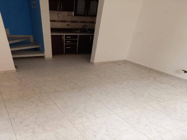 #30 - Casa para Venta en Bogotá - DC - 2